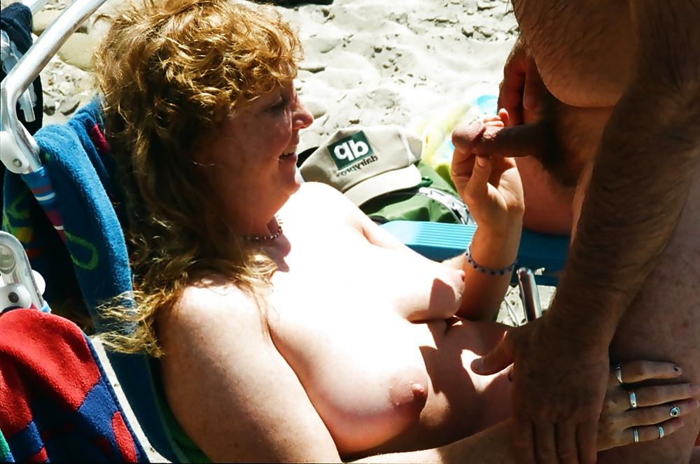 13P Wife fucking stranger on beach