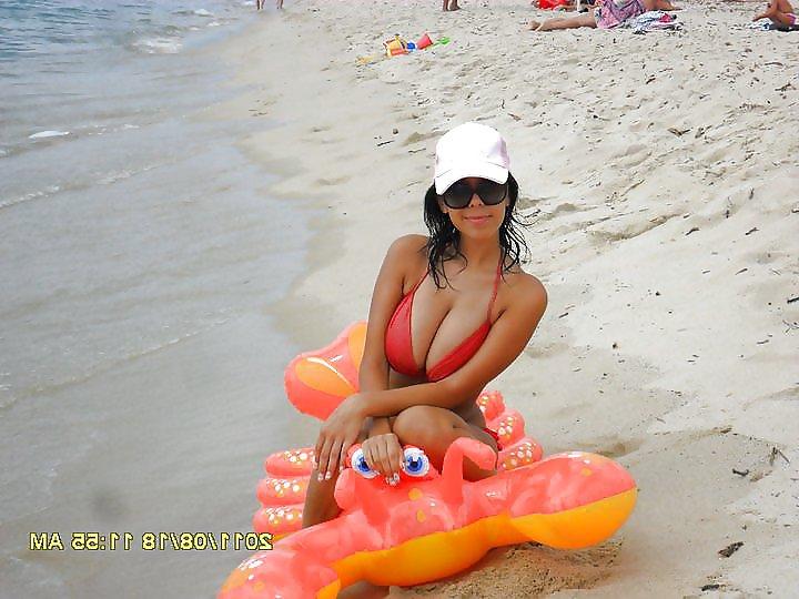 24P Big Boobs Beach 8