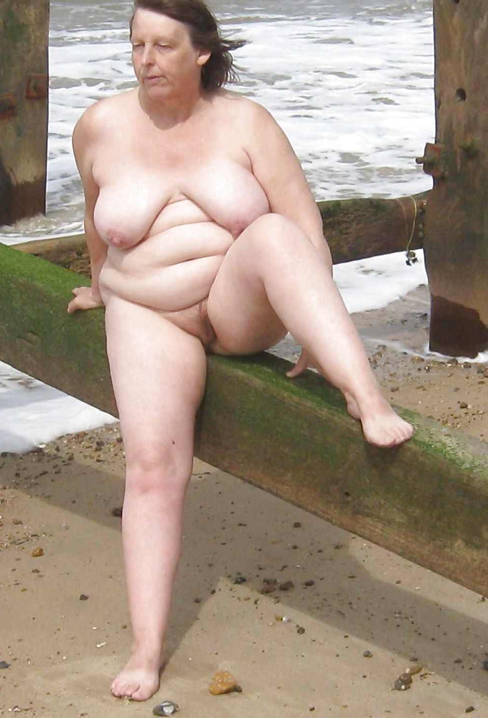 12P Love big older woman