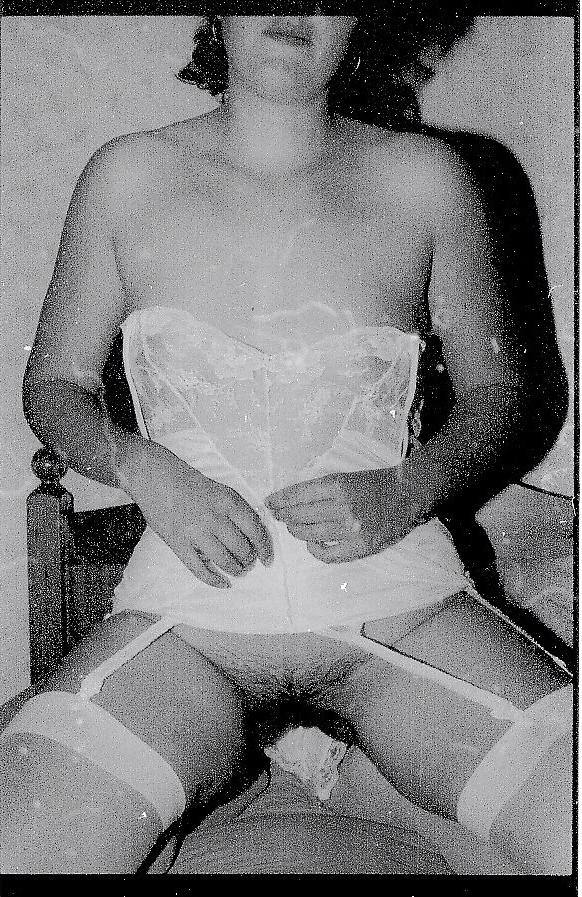 25P Zara Bush Naked more vintaged pix