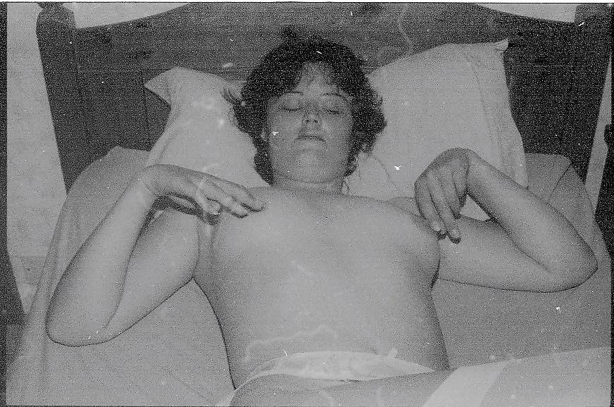 25P Zara Bush Naked more vintaged pix