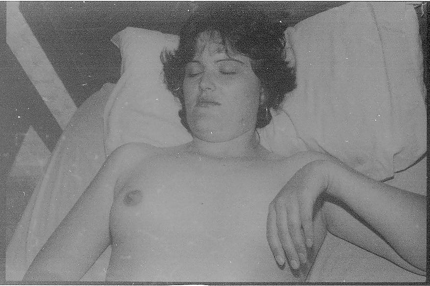 25P Zara Bush Naked more vintaged pix