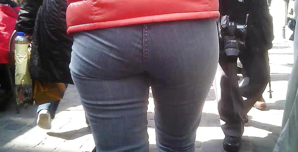 10P Asian Milf Booty