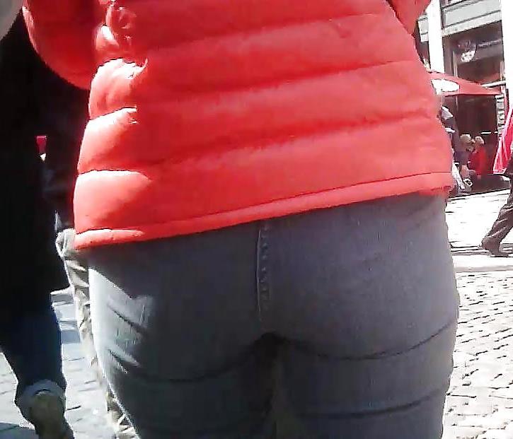 10P Asian Milf Booty