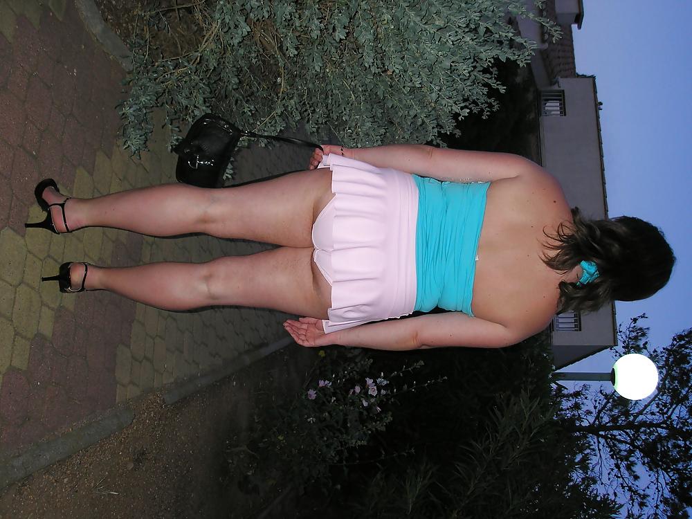 17P Hairy upskirts