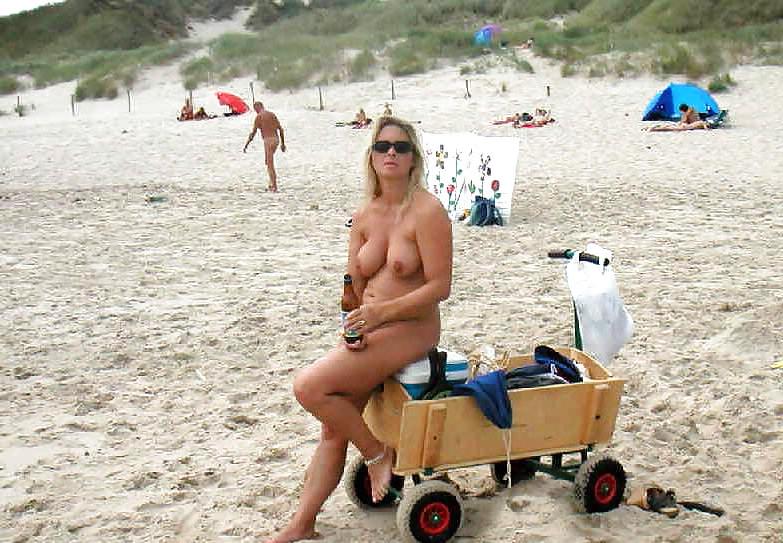 25P More Nude Beach Fun