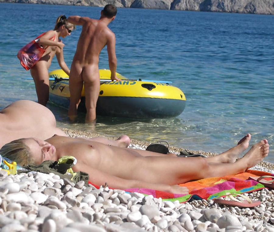 25P More Nude Beach Fun