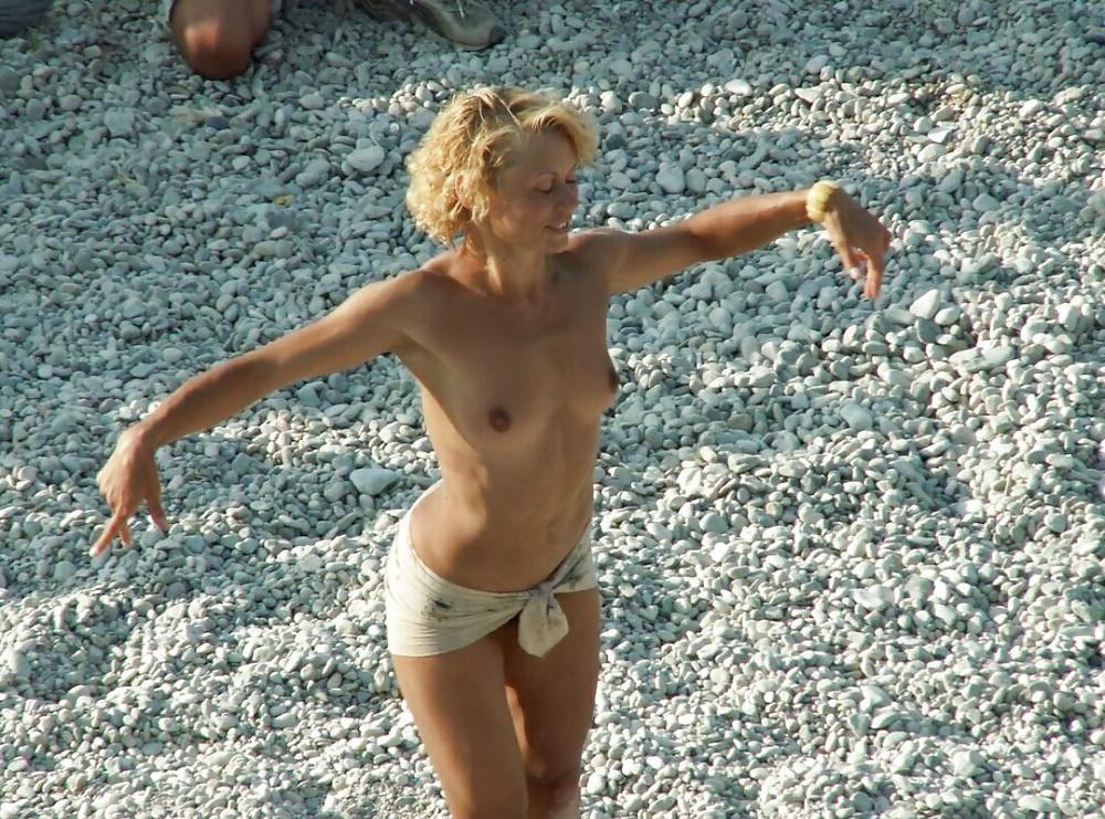 25P Beach nudist hot