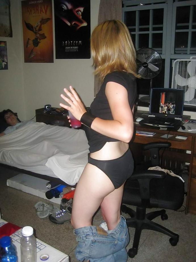 18P CRazyk Girl like to flash