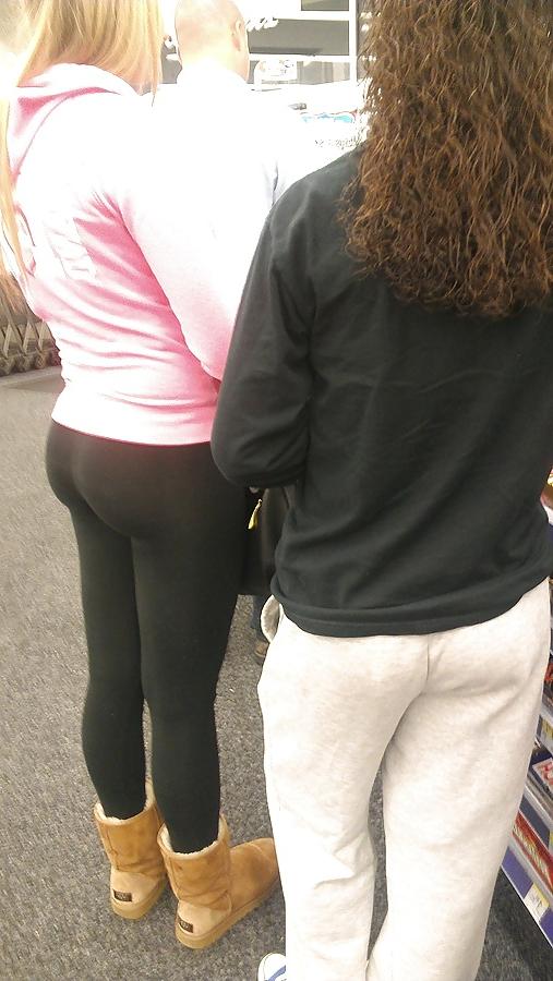 25P Asses In Yoga Pants
