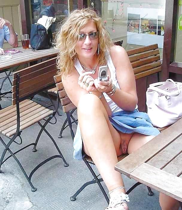 25P PUBLIC NUDITY FLASHING