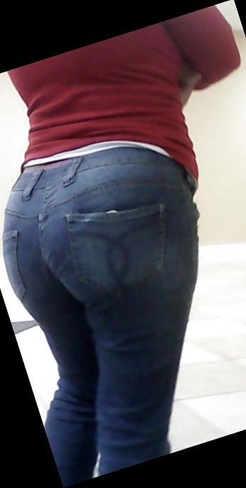 10P Thick latina ass