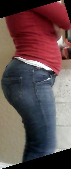 10P Thick latina ass