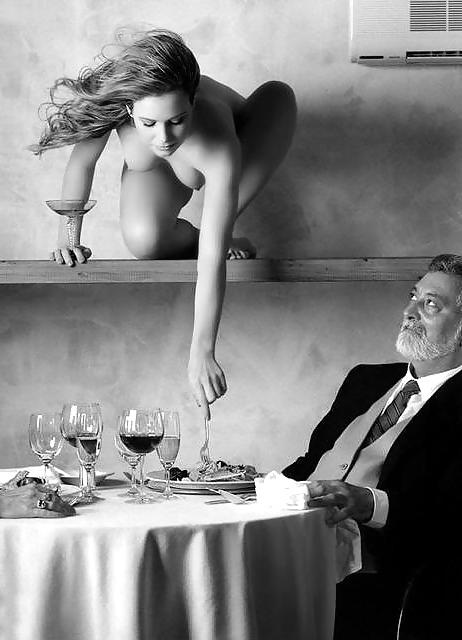 25P Perfect Storm - Beautiful Women Restaurant Flashing