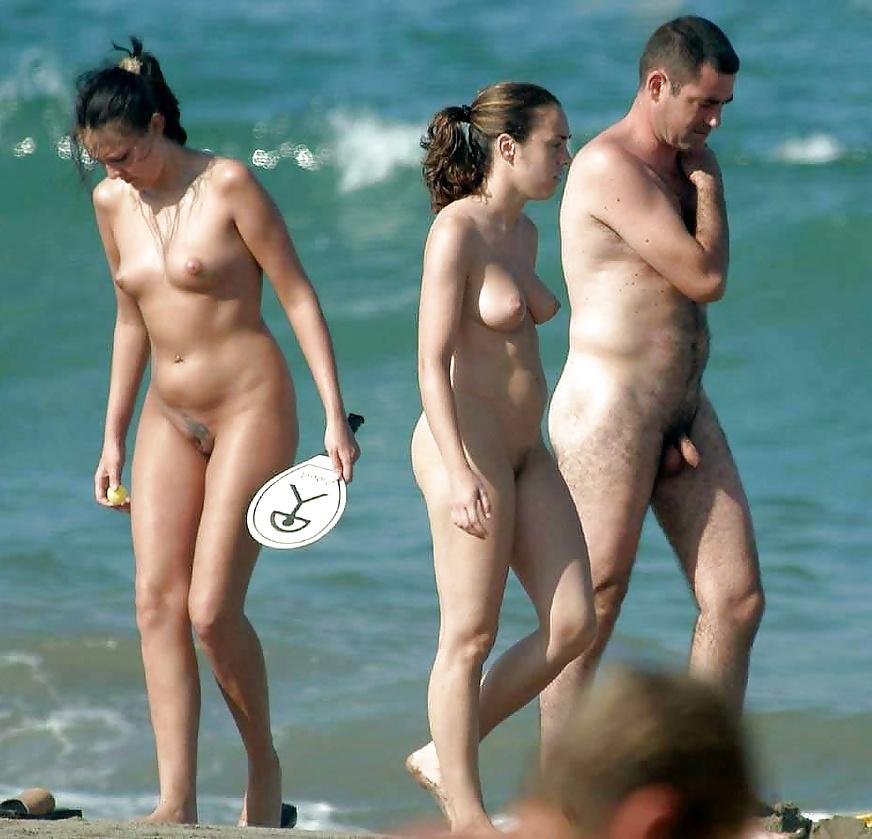 25P Naked Beach Pics