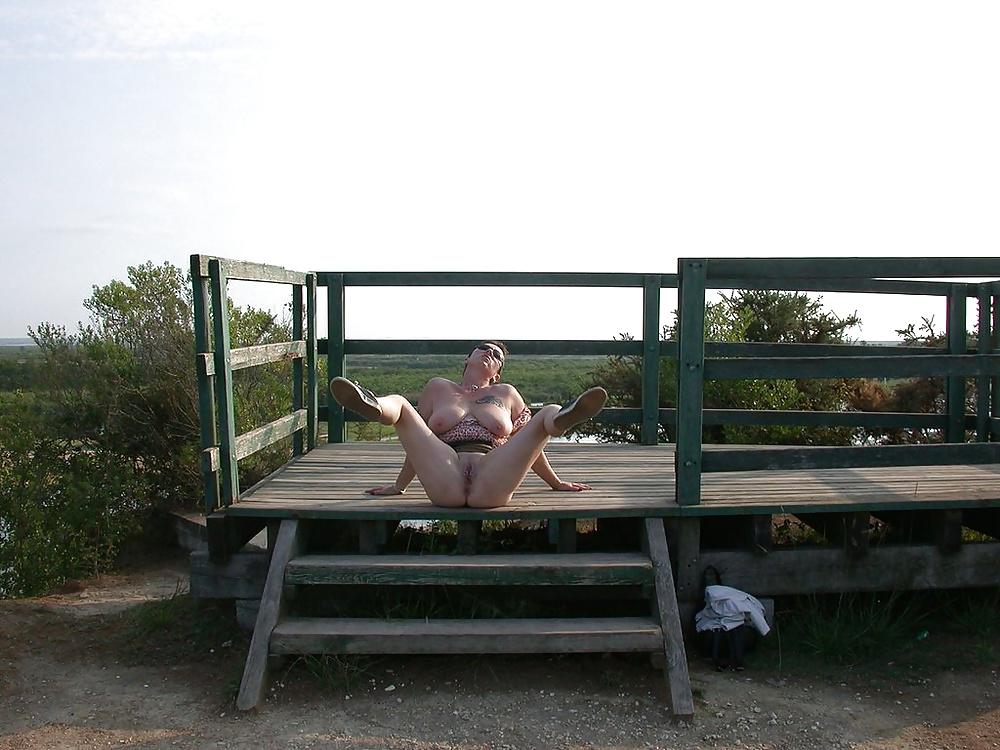 25P Public 30 outdoor flashing nudist