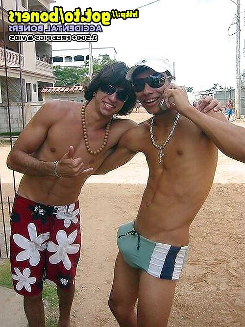 20P Accidental Beach Boners Public Nudity