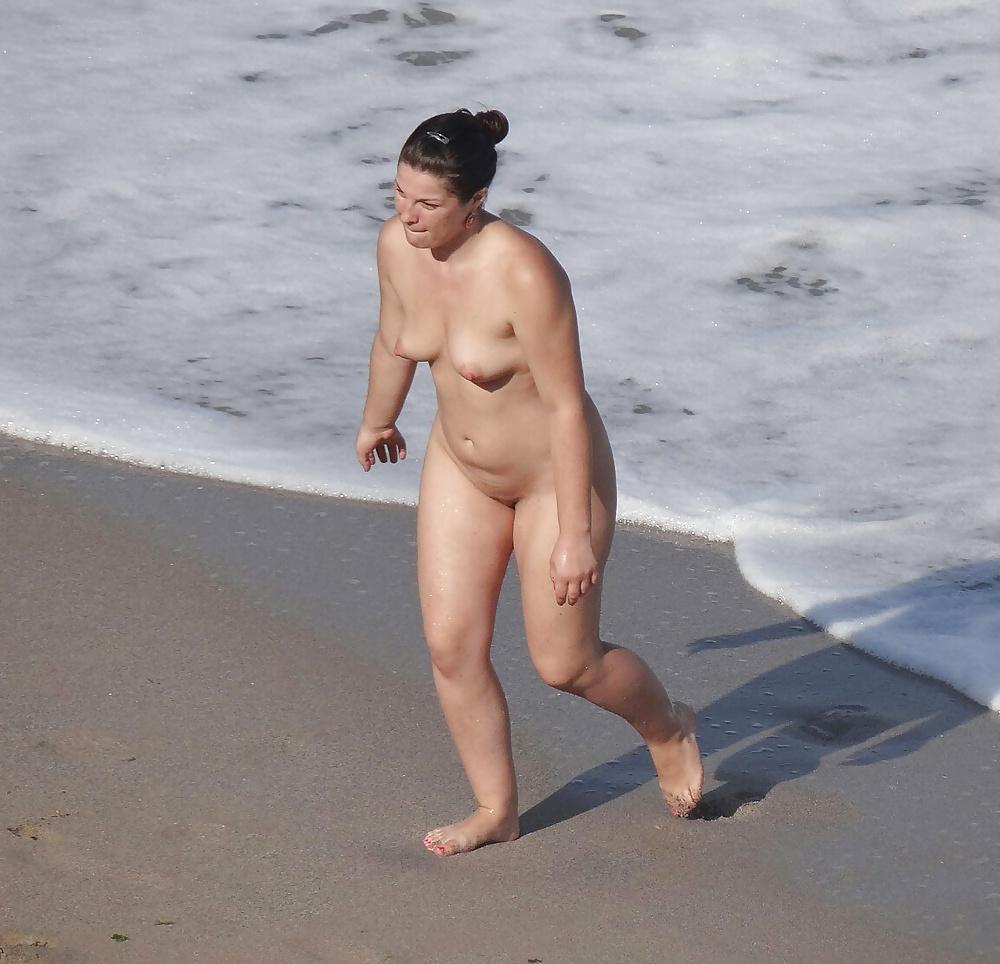 25P Nudist Sexy MILF on the Beach