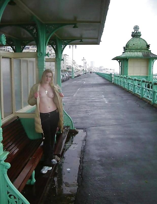 25P Public 32 outdoor flashing nudist