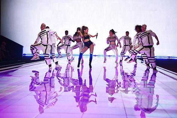 25P Ariana Grande at Victoria's Secret Fashion Show