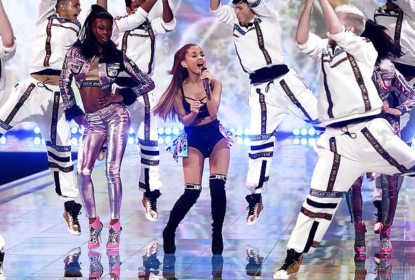 25P Ariana Grande at Victoria's Secret Fashion Show