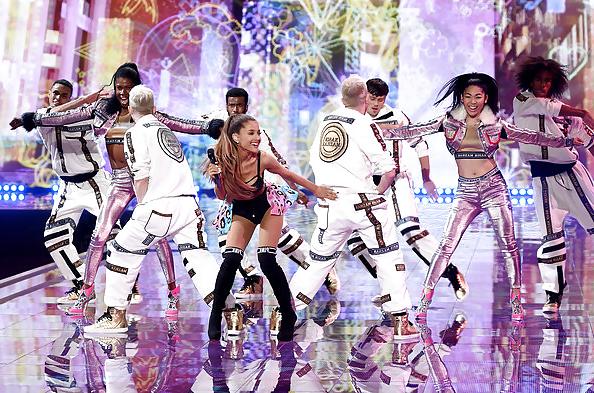 25P Ariana Grande at Victoria's Secret Fashion Show