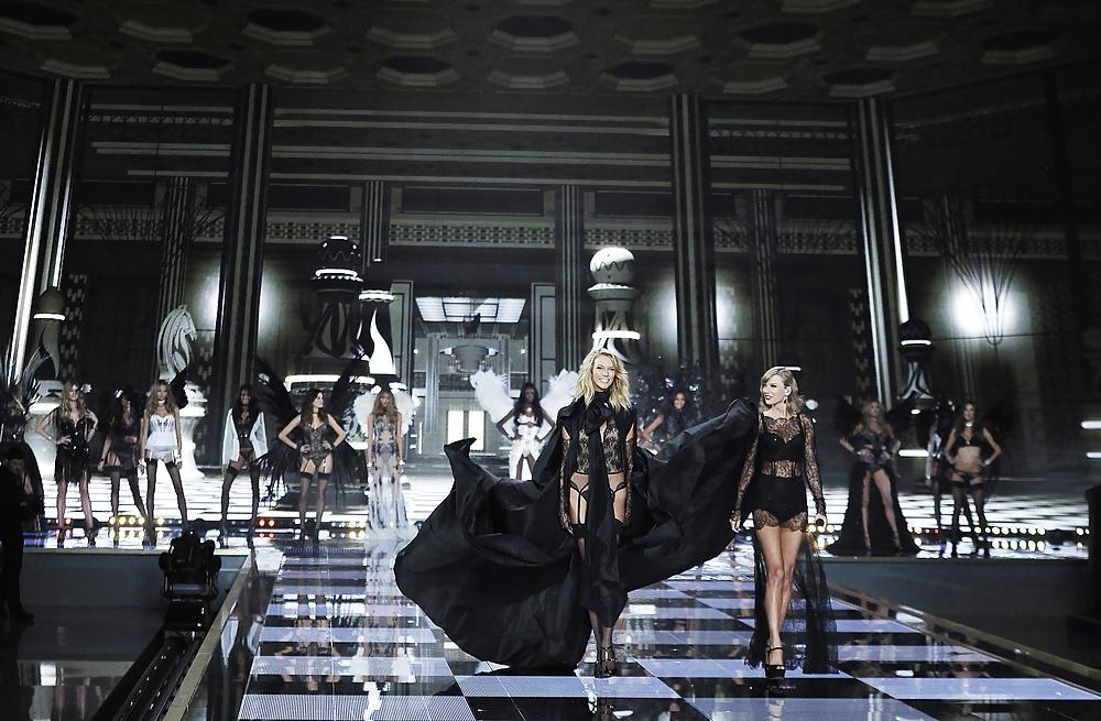 25P Victoria's Secret 2014 Show With Taylor Swift (Again)