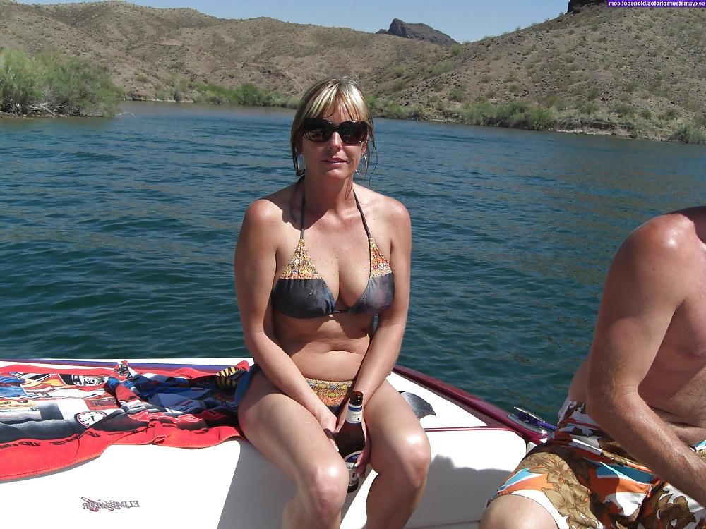 12P Beach voyeur bikini panties mature teen candid tits