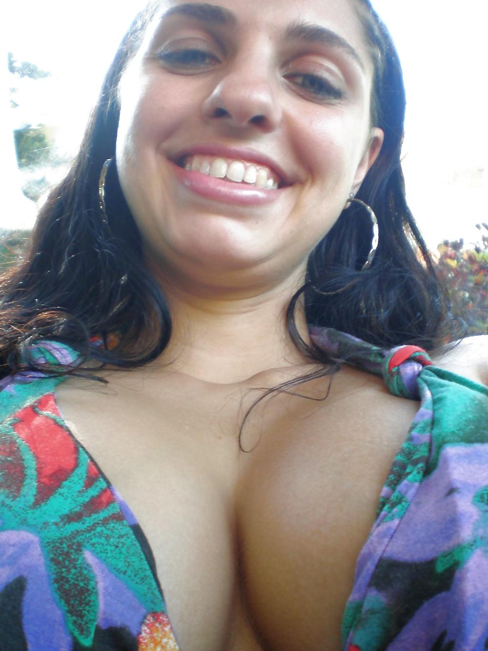 25P Busty Brunette Exibitionist On The Beach