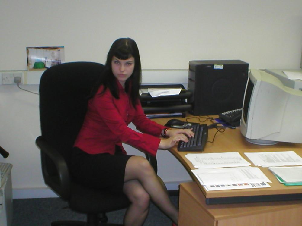 25P Hot office show