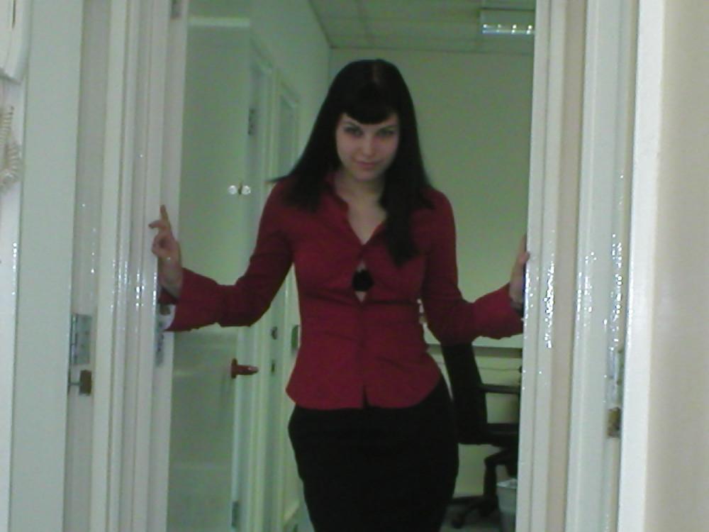 25P Hot office show