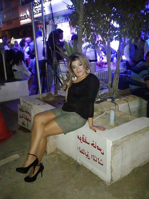 25P Arab Woman 490