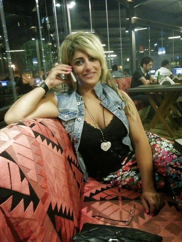 25P Arab Woman 490