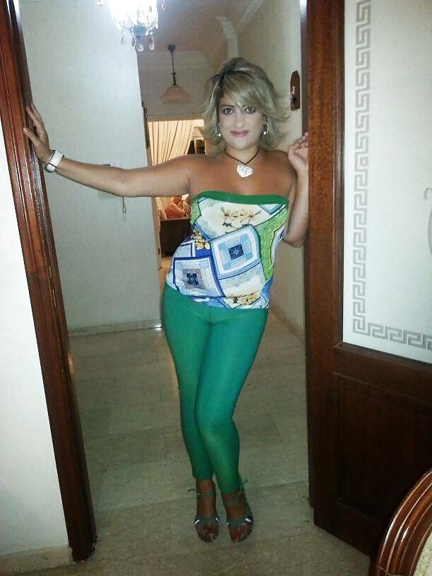 25P Arab Woman 490