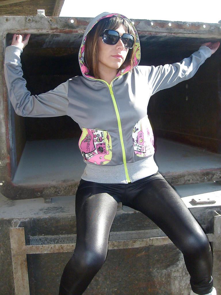 24P Bk Several Girls in Legging Pants