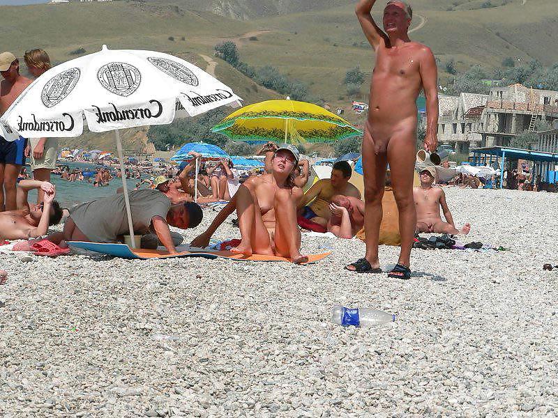 25P Older Beach Nudists