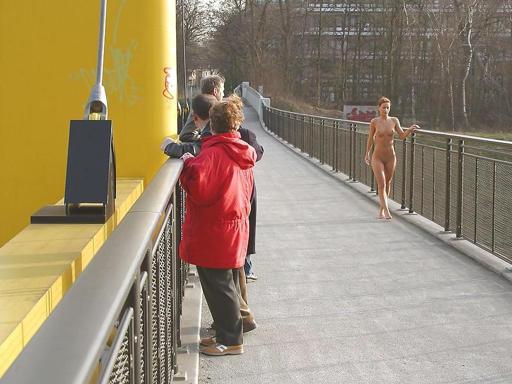 25P Public 34 outdoor flashing nudist