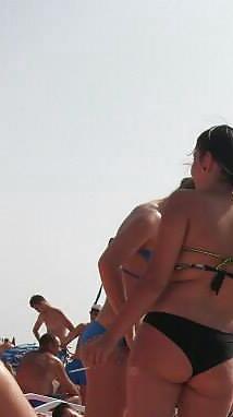 25P Spy sexy teens ass, bikiny pool and beach romanian