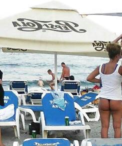 25P Spy sexy teens ass, bikiny pool and beach romanian