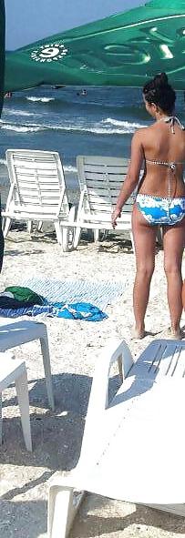 25P Spy sexy teens ass, bikiny pool and beach romanian