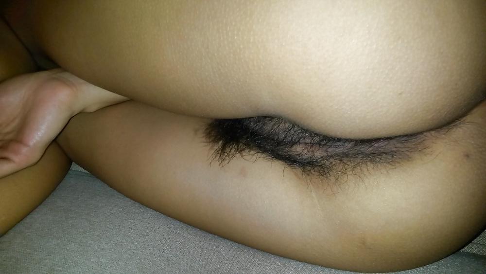 10P Very hairy pussy before haircut!