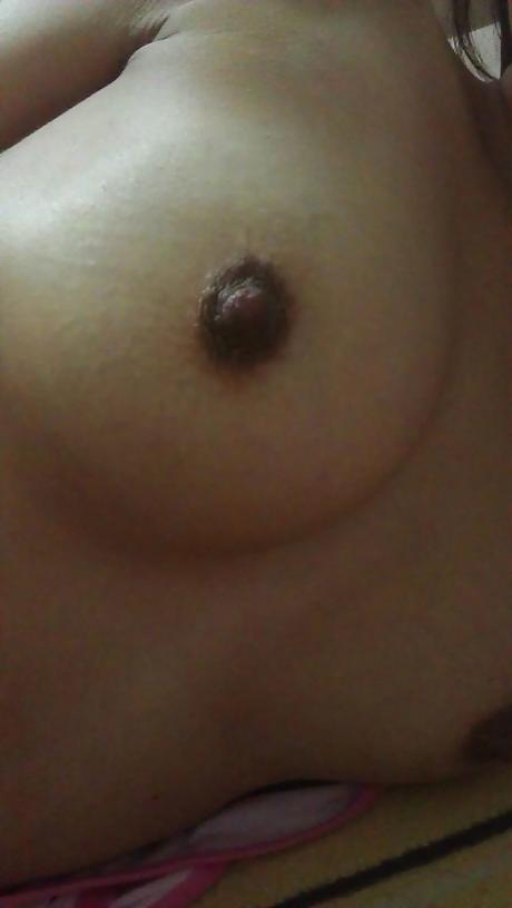 12P Chinese milf nude in hotel