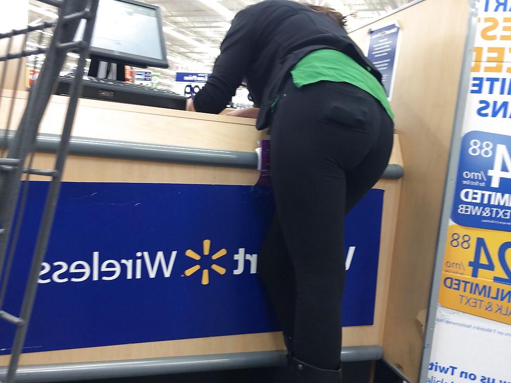 25P Love her Ass in those Tight Pants LATINA