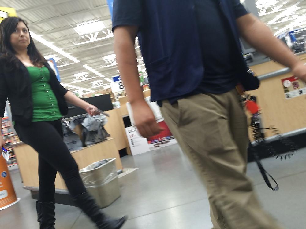 25P Love her Ass in those Tight Pants LATINA
