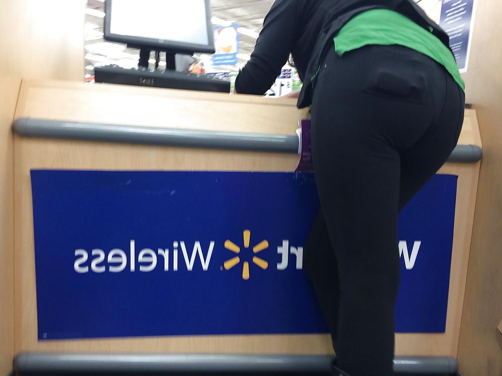 25P Love her Ass in those Tight Pants LATINA