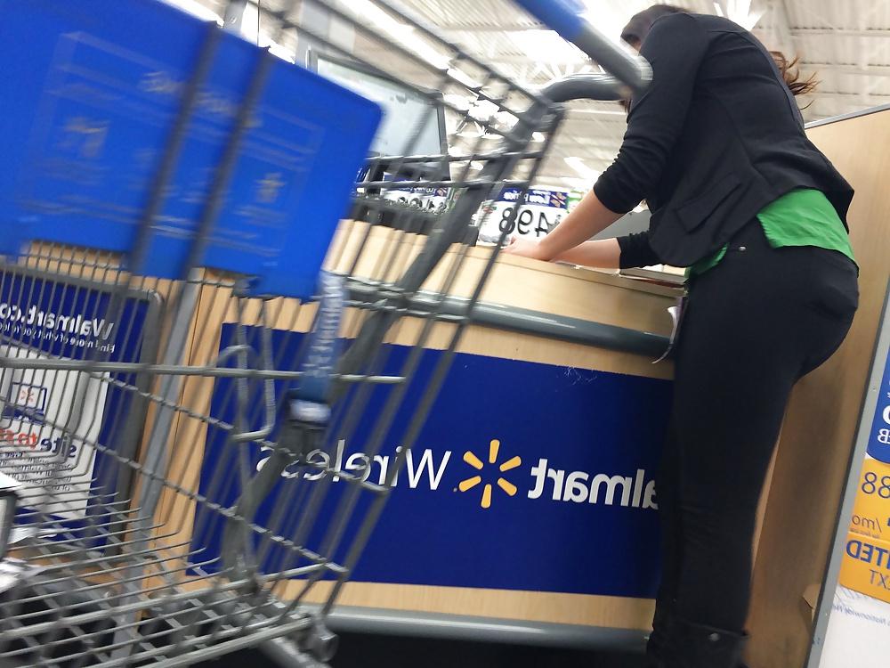 25P Love her Ass in those Tight Pants LATINA