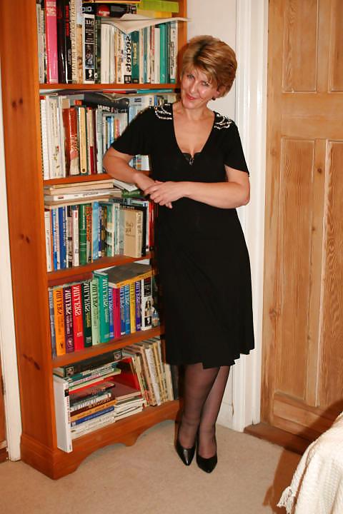 25P Older woman