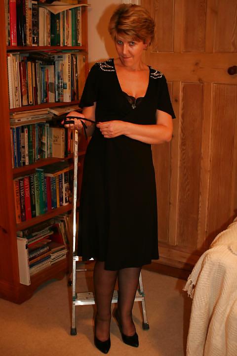 25P Older woman