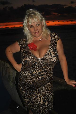 19P Busty Russian Woman 1999
