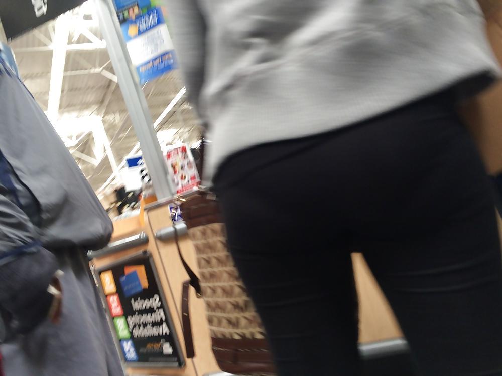 5P MILF Ass Yoga Pants